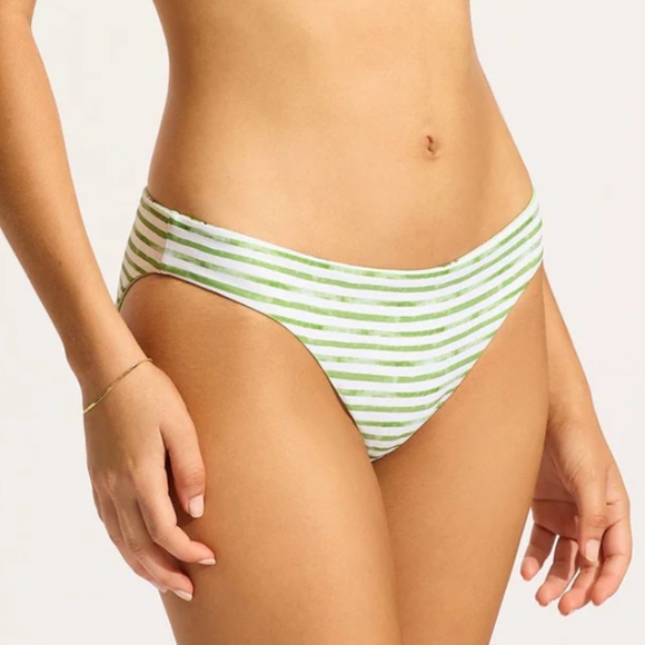 Seafolly Isla Palm Multi Fit Triangle Bikini Top and Reversible Hipster Bottom - Picture 6 of 8